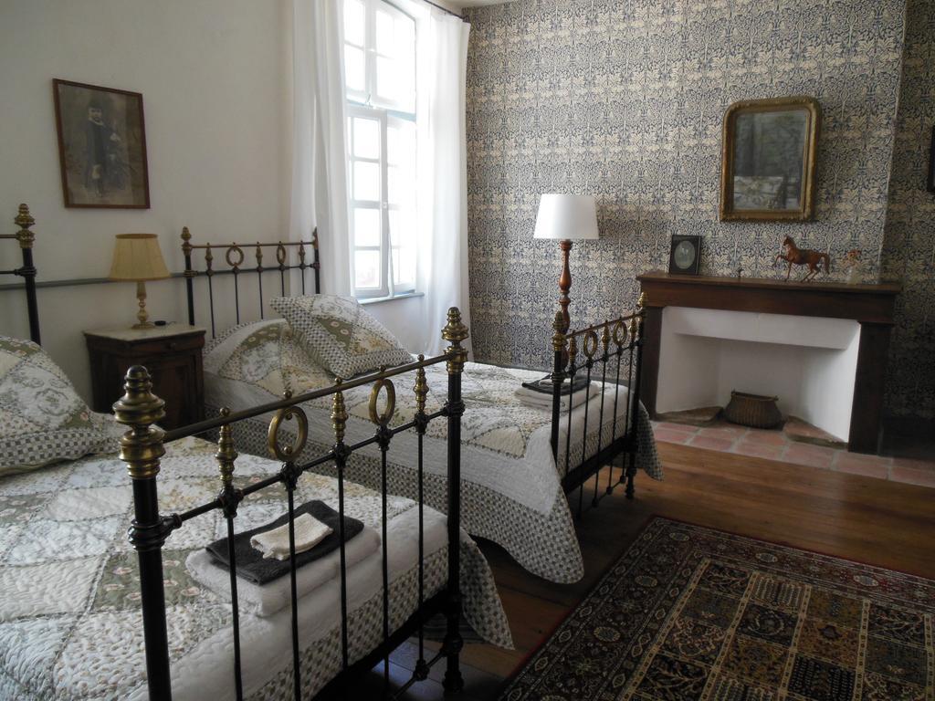 Auberge Lion D'Or Saint-Antonin-Noble-Val Room photo