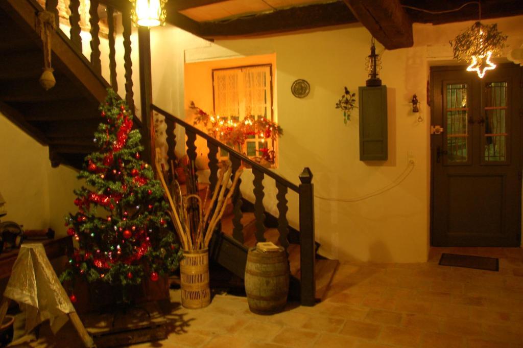 Auberge Lion D'Or Saint-Antonin-Noble-Val Exterior photo